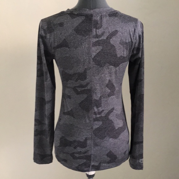 Camo Grey and Black V Neck Top Small - Picture 2 of 3